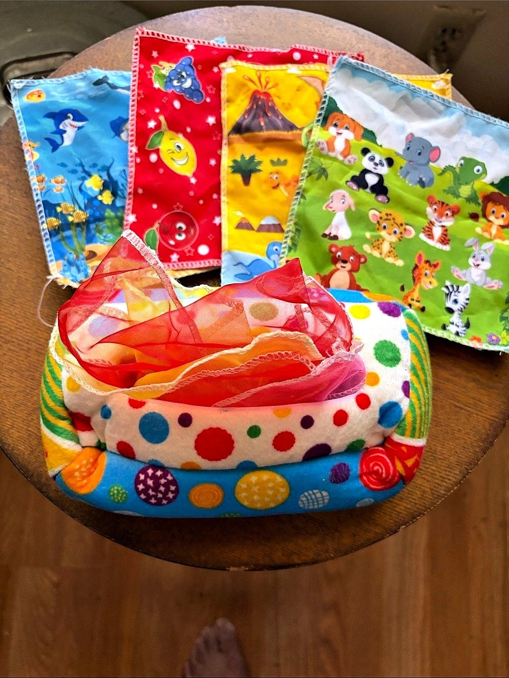 Young Hands Baby Tissue
Box- 3
Scarves
Crinkle Tissues
Sensory Toy